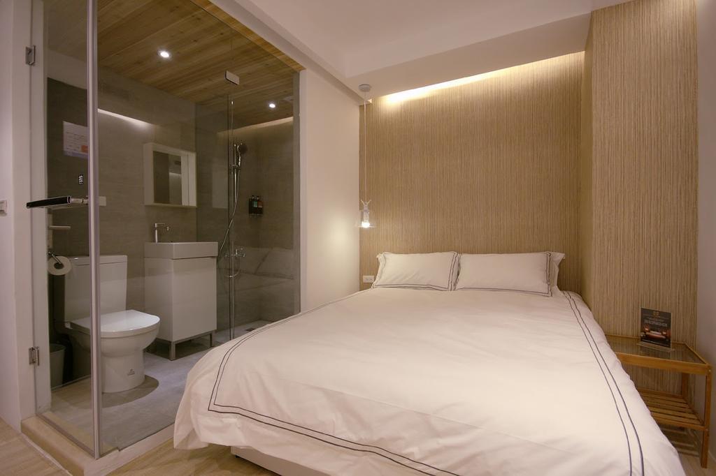 Mini West Hotel Taichung Exterior foto